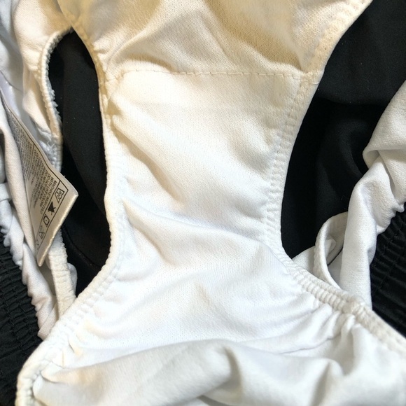 Nike Women's Black Tempo Running Shorts White Trim Brief Lined size Large - Picture 9 of 13